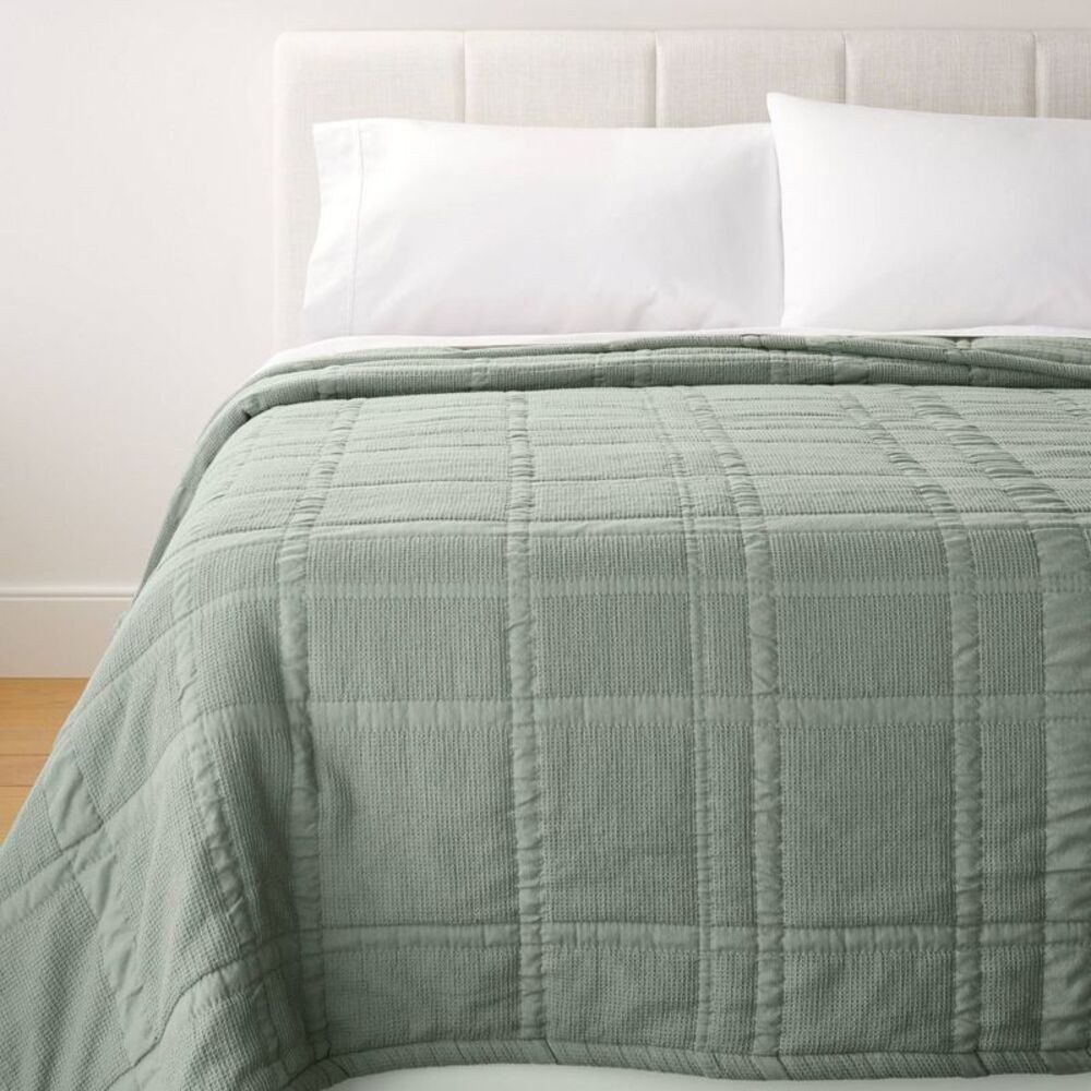 Full/Queen Waffle Matelasse Quilt Coverlet - Light Teal Green